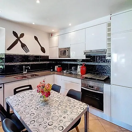 Apartment View 990 Meters From On Foot