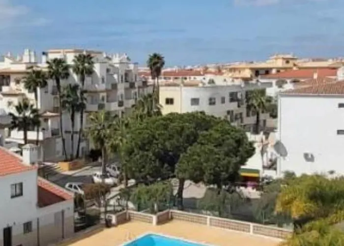 Daire View 990 Meters From On Foot *