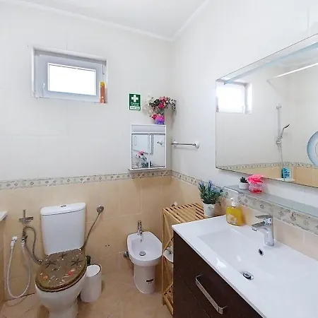 View 990 Meters From On Foot Apartman *